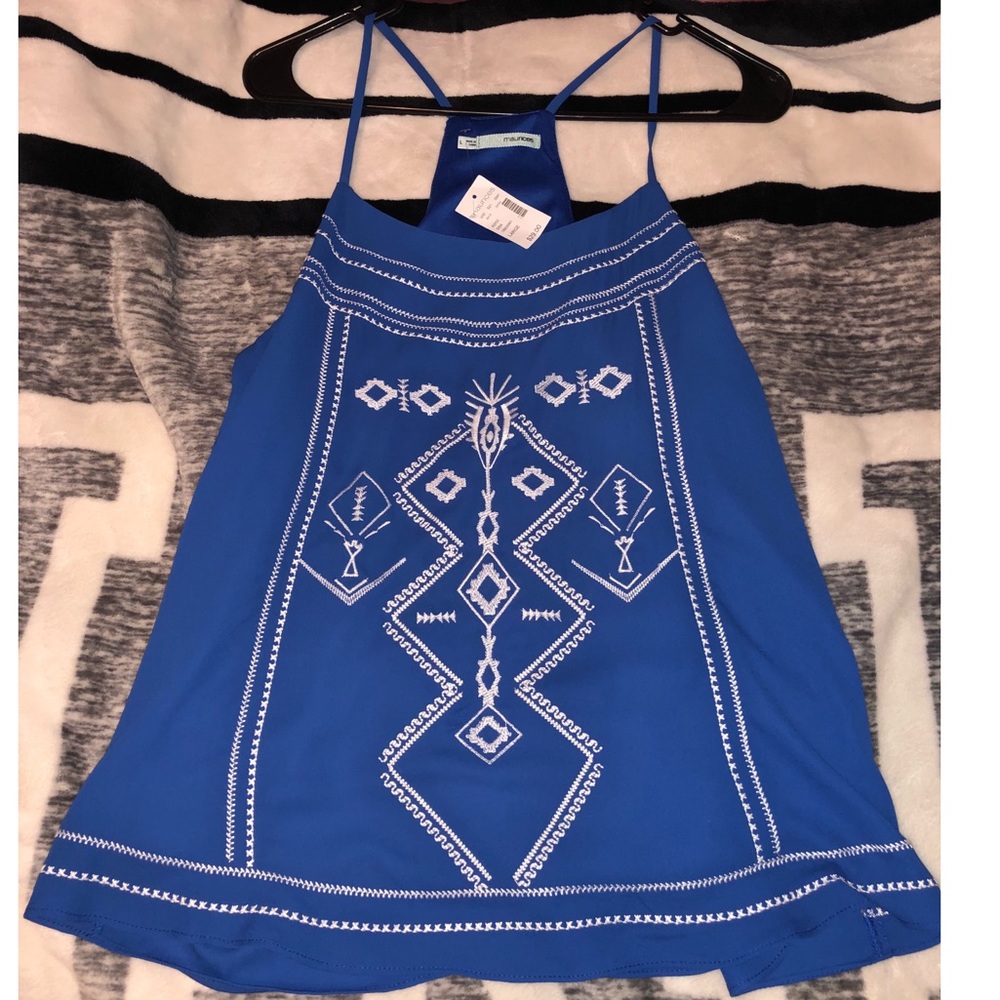 Blue Maurices tank w/ cute design!